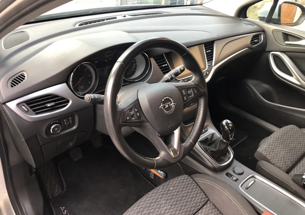 Opel Astra cena 45000 przebieg: 145000, rok produkcji 2018 z Jawor małe 497